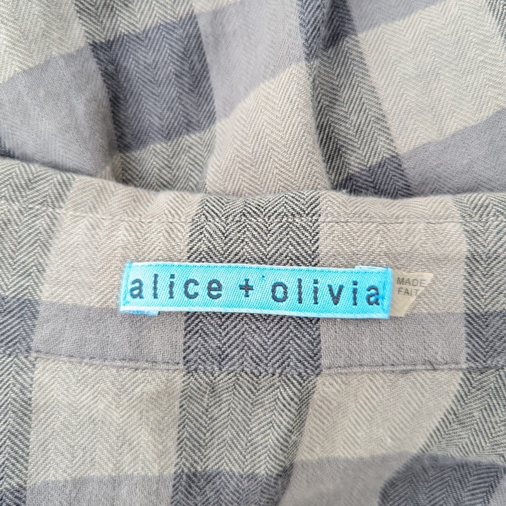 ⭐ Alice + Olivia Plaid Checkered top with bell flared sassy quarter sleeves - Picture 14 of 16